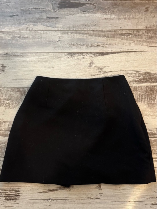 Abercrombie & Fitch Dresses & Skirts - Abercrombie Scarlett mini skort